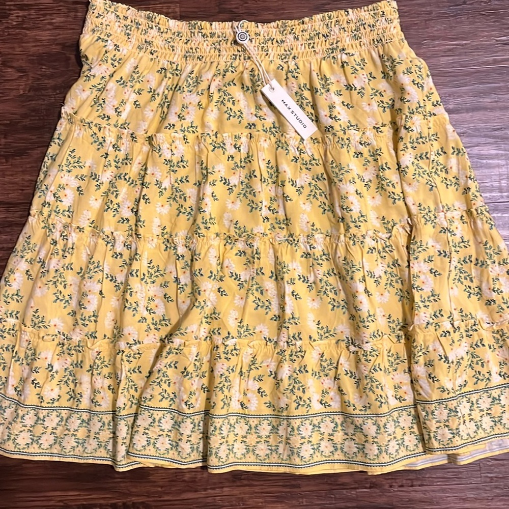 NWT Max Studio Yellow Floral Print Ruffled Skirt Size Large